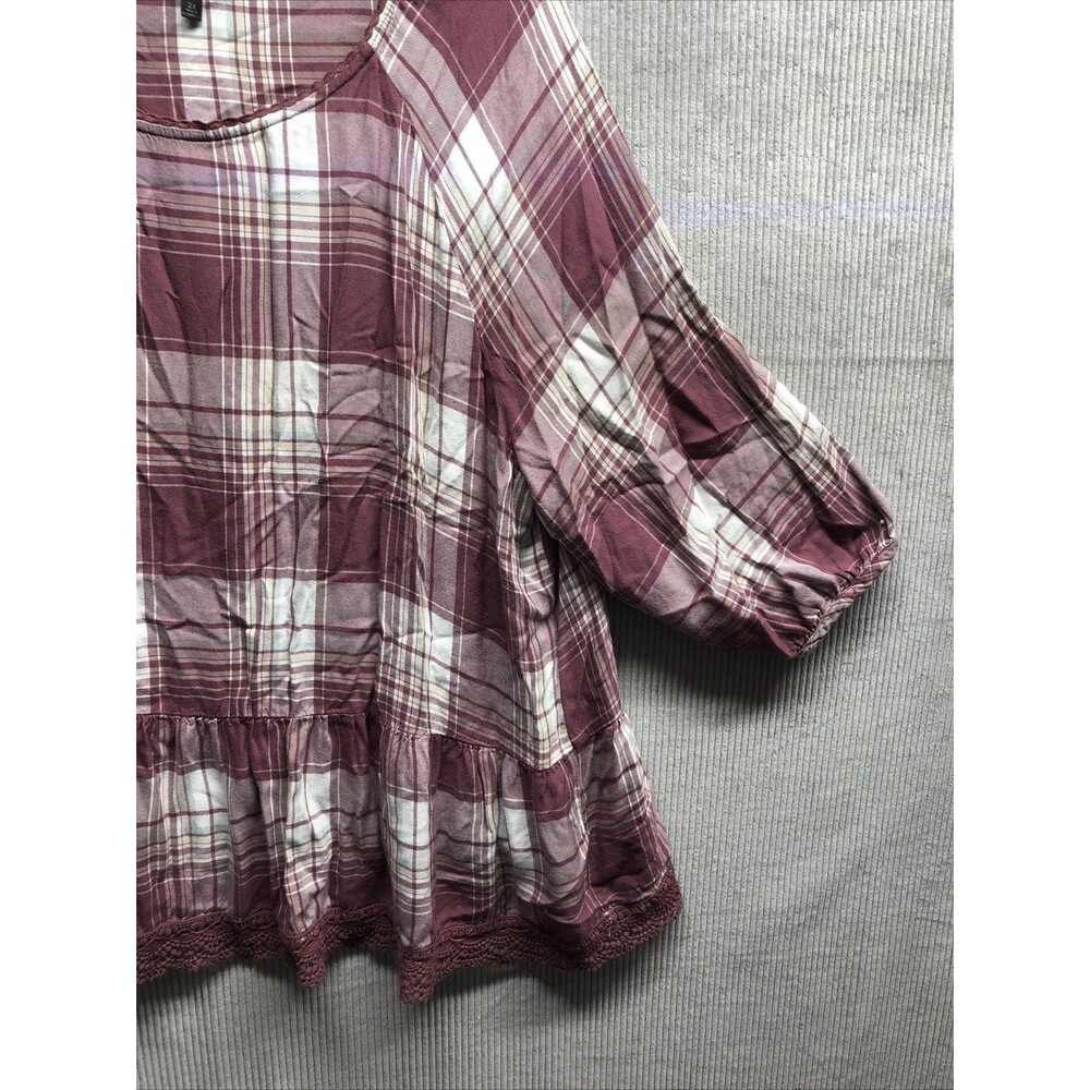 Massini Top Size 2X Plaid Burgundy White Peplum Cottage V Neck - Picture 2 of 10